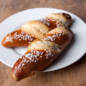 Laugenstange mit Salz